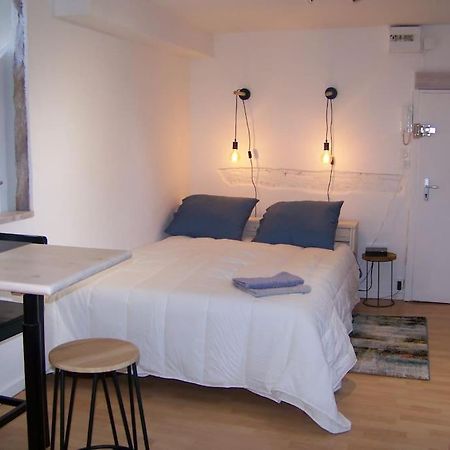 Rennes: Studio 4 Couchages, Proche Commerces, Bus. Eksteriør billede