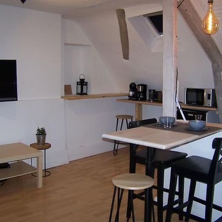 Rennes: Studio 4 Couchages, Proche Commerces, Bus. Eksteriør billede