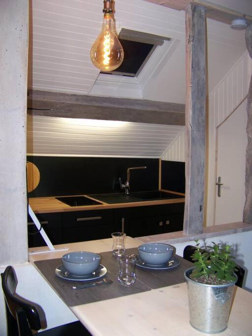 Rennes: Studio 4 Couchages, Proche Commerces, Bus. Eksteriør billede